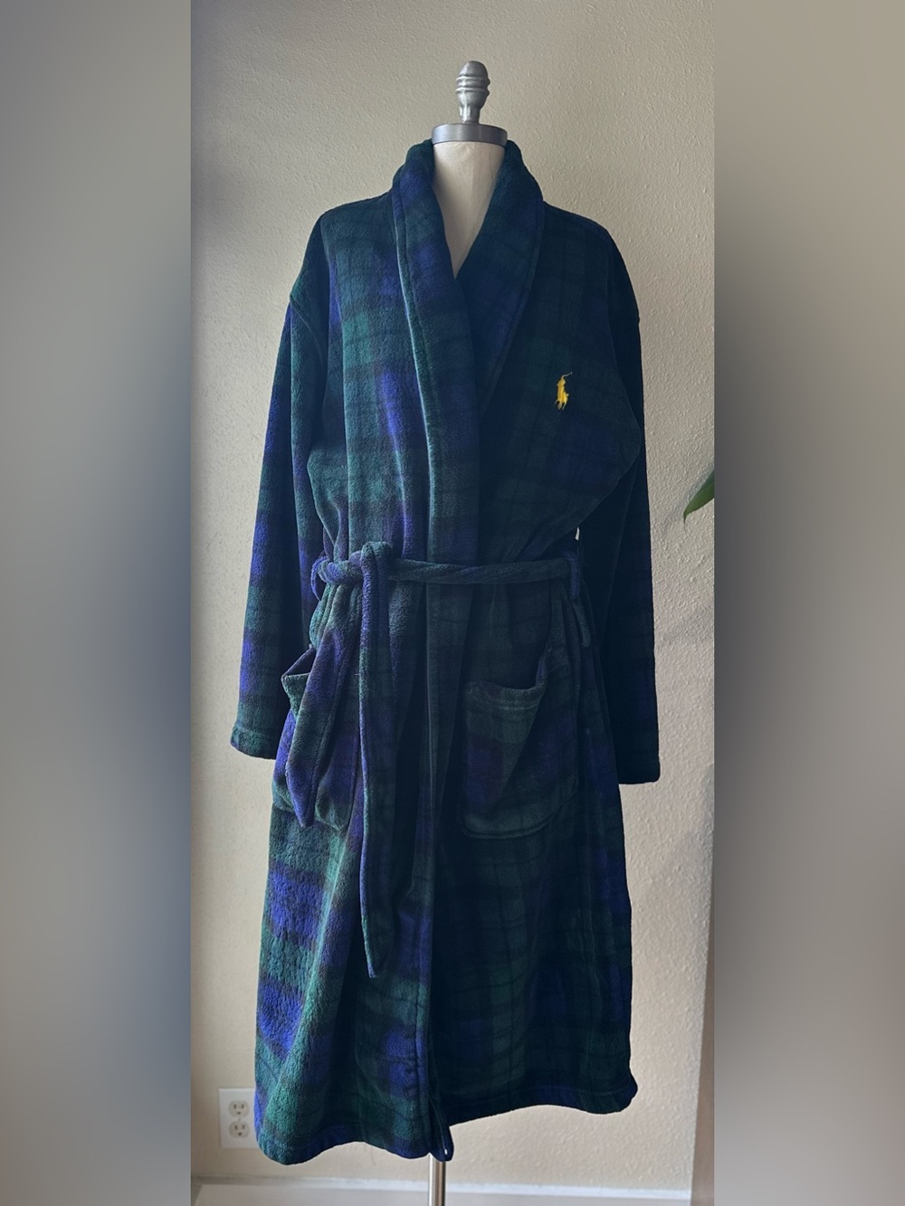 Polo Ralph Lauren Men’s Blackwatch Plaid Plush Microfiber Shawl Collar Robe S/M